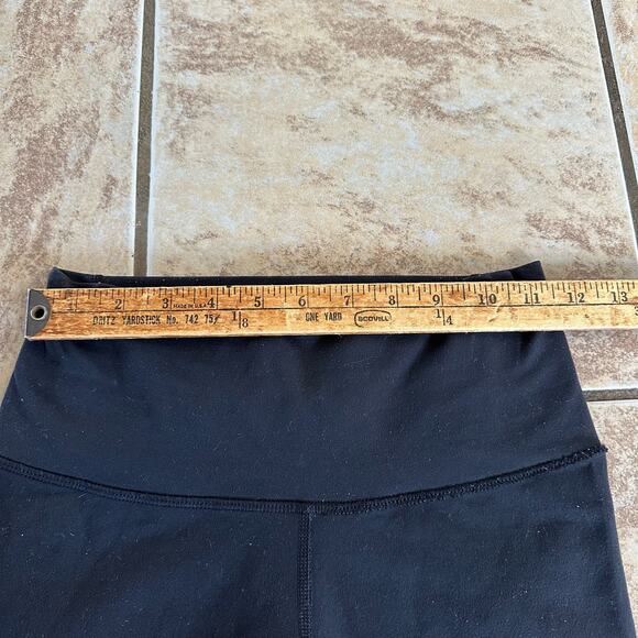 Lululemon True Self Crop Leggings Black Lattice Detail Luon Fabric Size 4 - Picture 6 of 9